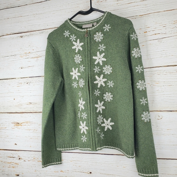 Croft & Barrow Green Snowflake Zip Front Sweater - Picture 2 of 5